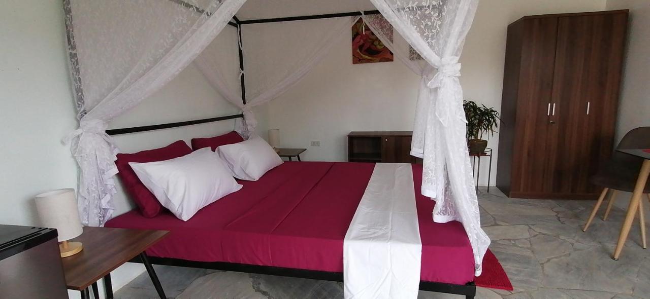 Lonos Circle Private Garden Romblon Exterior foto
